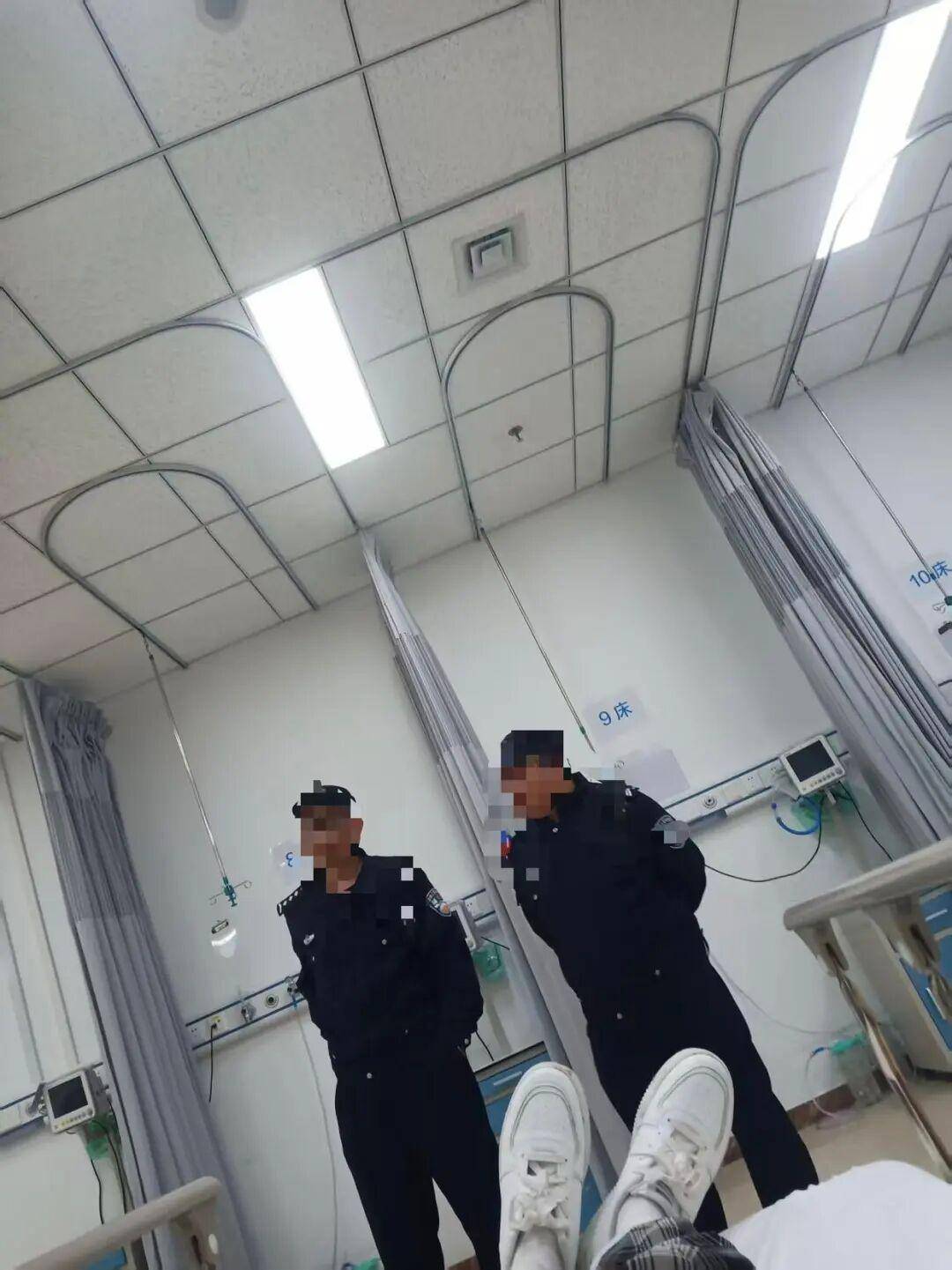 皇冠信用网
_女子心脏不适求助120皇冠信用网
,莫名其妙遭辱骂并挂电话,北京市120回应:接线员家里有事情绪失控,已道歉