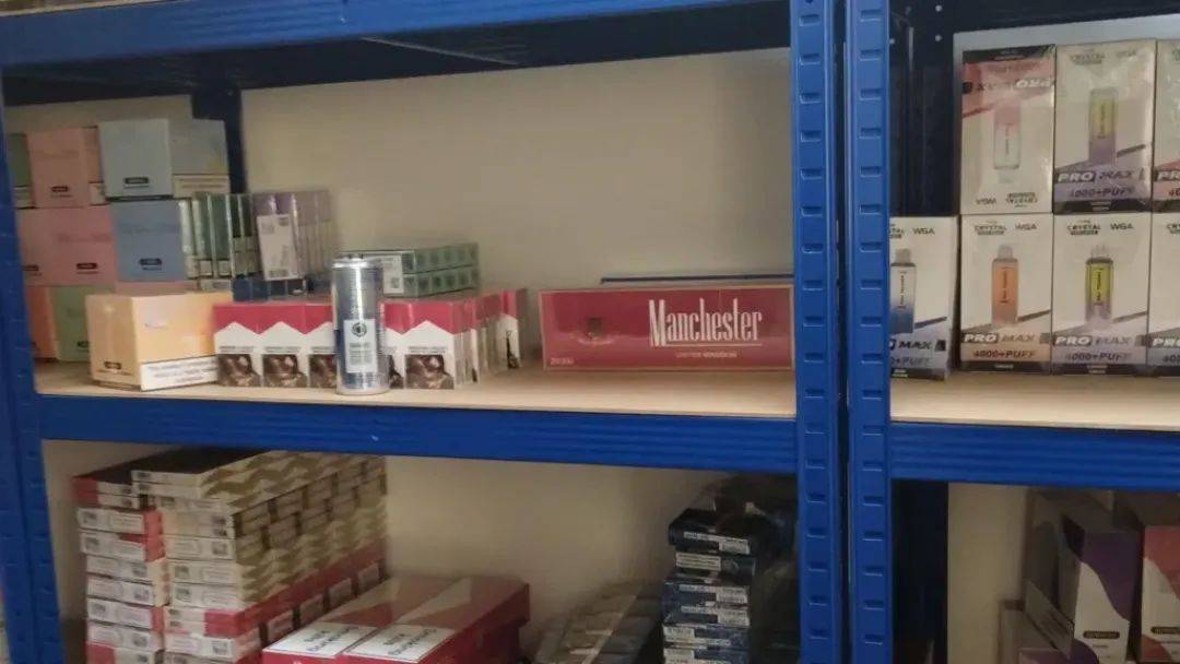 如何申请皇冠信用盘
_英国一糖果店有隐藏通道如何申请皇冠信用盘
，游客给近9000元才能进去，里面都是假货