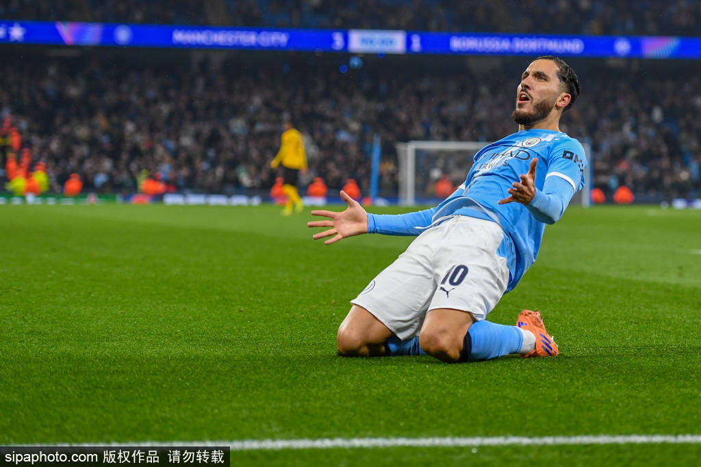 布鲁日vs 巴塞罗那
_欧冠-哈兰德破门福登梅开二度 曼城4-1多特蒙德迎3连胜