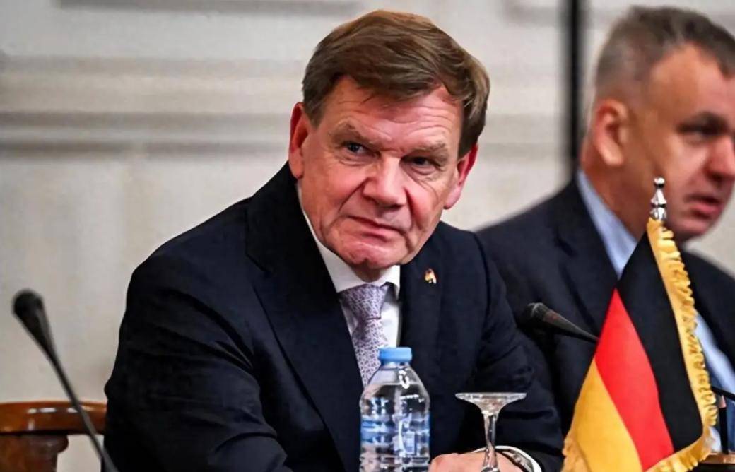 皇冠信用网正网_中方给足了牌面皇冠信用网正网，马克龙结束访华，称此行只有一个遗憾，德国外长接棒访华！