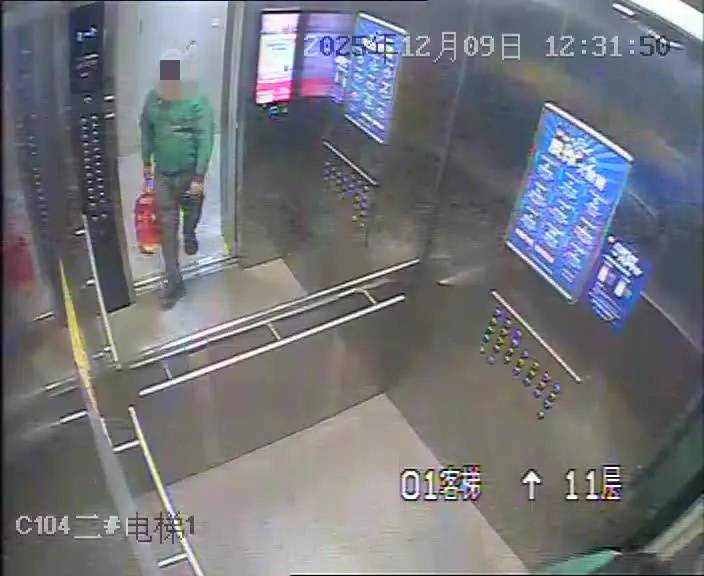 皇冠手机网址
_上海警方:多名来沪人员窜至居民小区皇冠手机网址
,已被抓获!家门口出现这种袋子,千万小心→