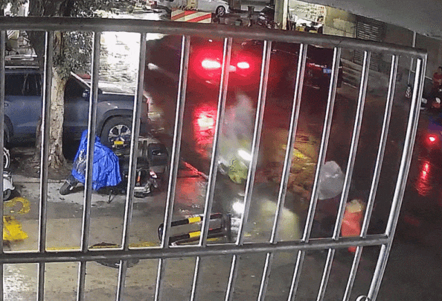 足球平台代理出租合作
_广东一女子被撞身亡!驾驶无牌共享电动自行车上路足球平台代理出租合作
,梁某被立案!警方:投放企业也要担责